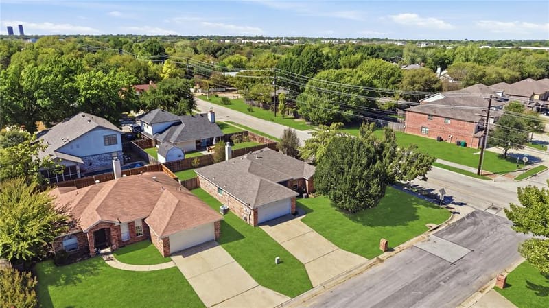 1125 Bayfield Drive, Denton TX 76209 - Photo 32