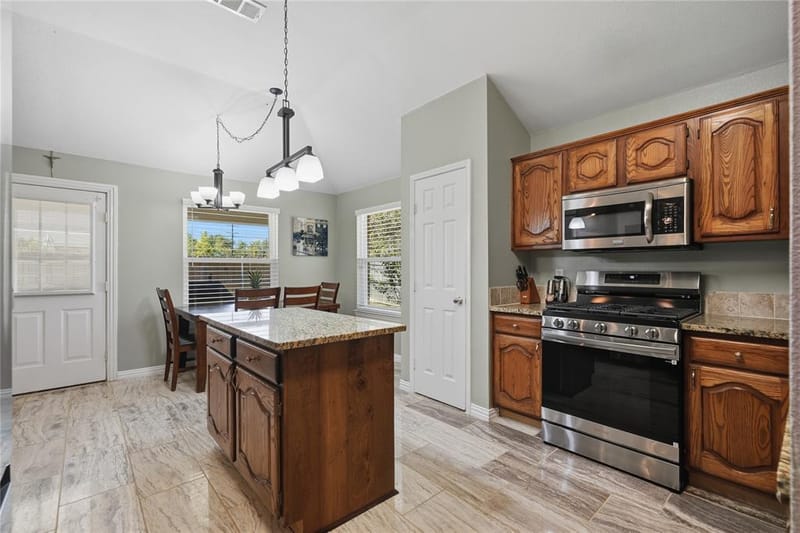1125 Bayfield Drive, Denton TX 76209 - Photo 9