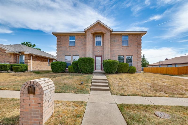 1308 Arbordale Court, Lancaster TX 75134 - Photo 2