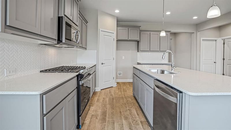 1413 CANTERBURY Trail, DeSoto TX 75115 - Photo 6