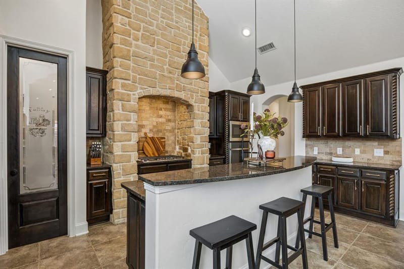 2403 Laguna Lane, Arlington TX 76012 - Photo 13