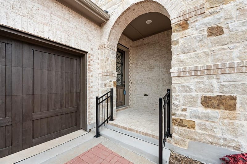 4821 Forest Crest Parkway, Arlington TX 76005 - Photo 2