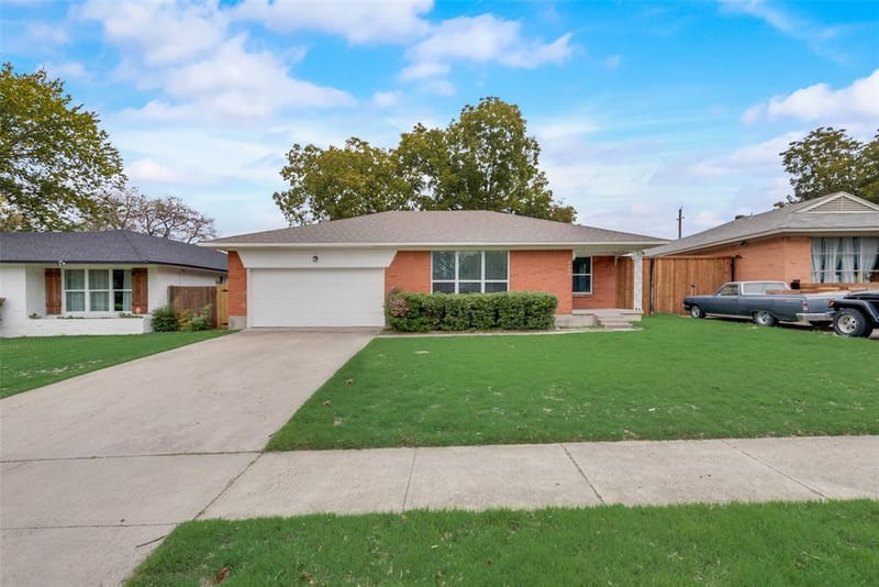 2643 San Medina Avenue, Dallas TX 75228 - Photo 2