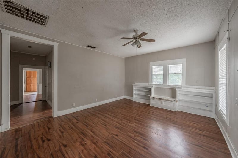 212 N Ruddell Street, Denton TX 76205 - Photo 4