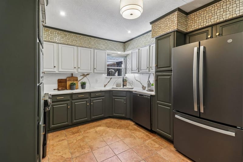 614 Marshalldell Avenue, Dallas TX 75211 - Photo 16