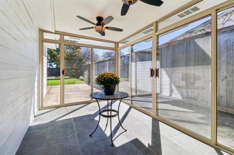 614 Marshalldell Avenue, Dallas TX 75211 - Photo 37