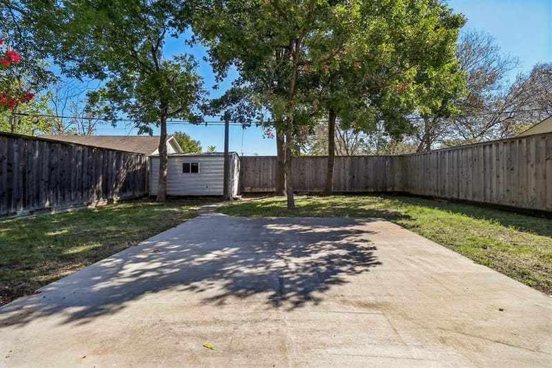 614 Marshalldell Avenue, Dallas TX 75211 - Photo 40
