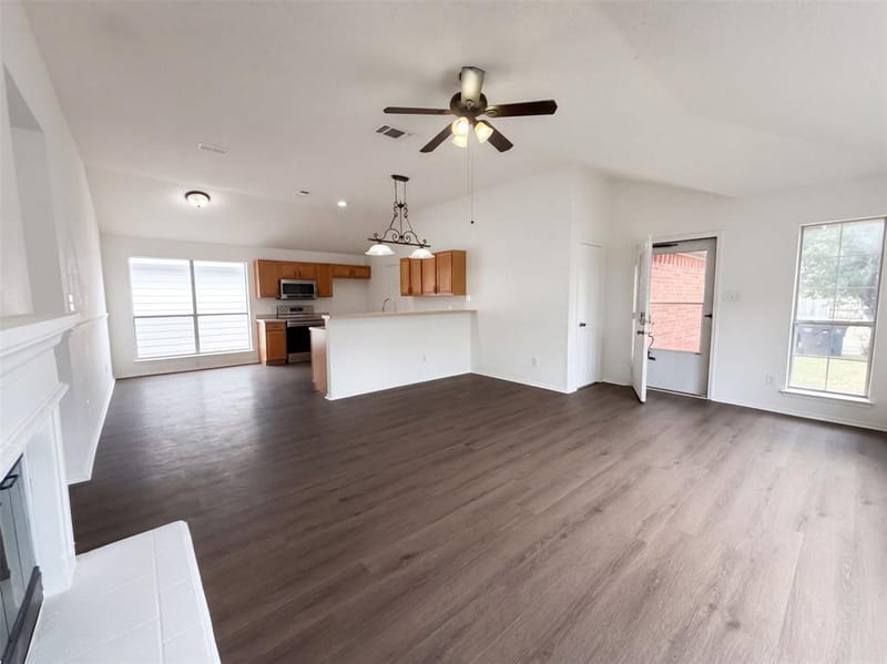 1033 Olivewood Lane, Fort Worth TX 76140 - Photo 11