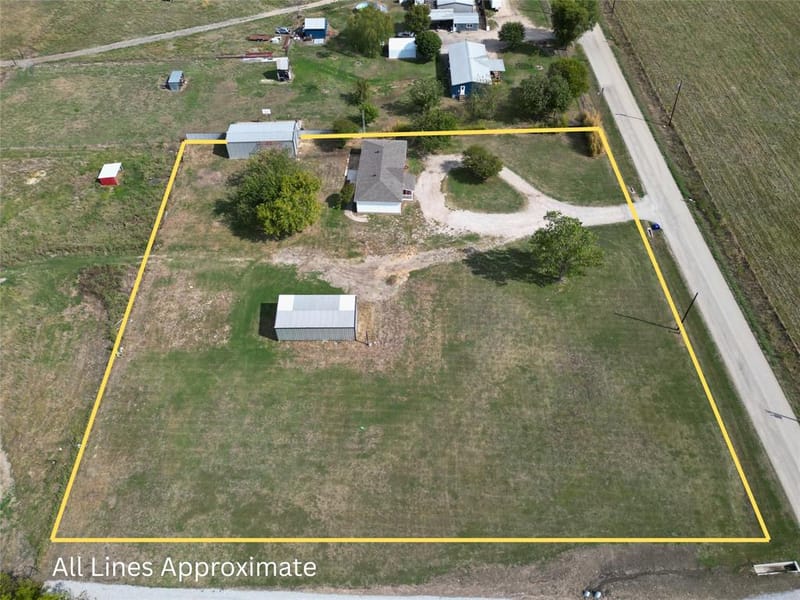 13384 Pruett Road, Krum TX 76249 - Photo 38