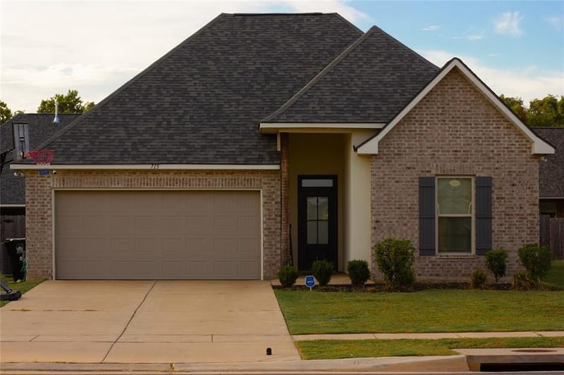 715 Esau Avenue, Bossier City LA 71111 - Photo 2