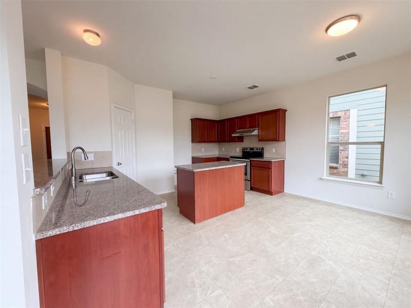 424 Cypress Hill Drive, McKinney TX 75071 - Photo 6