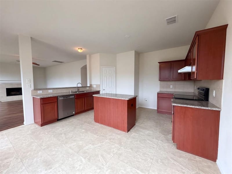424 Cypress Hill Drive, McKinney TX 75071 - Photo 7