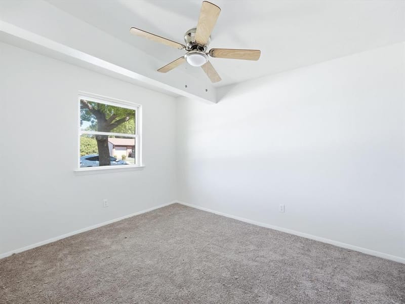 433 W Dorris Drive, Grand Prairie TX 75051 - Photo 22