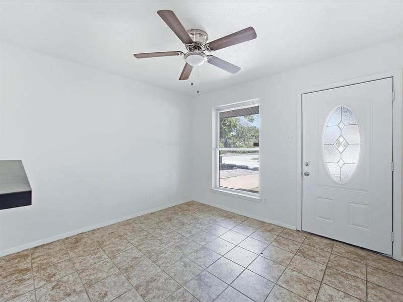 433 W Dorris Drive, Grand Prairie TX 75051 - Photo 7