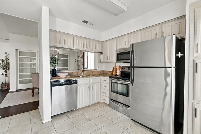 5200 Martel Avenue # 25C, Dallas TX 75206 - Photo 16