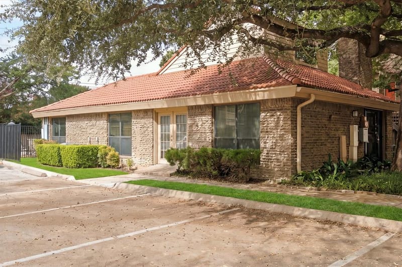 5200 Martel Avenue # 25C, Dallas TX 75206 - Photo 30