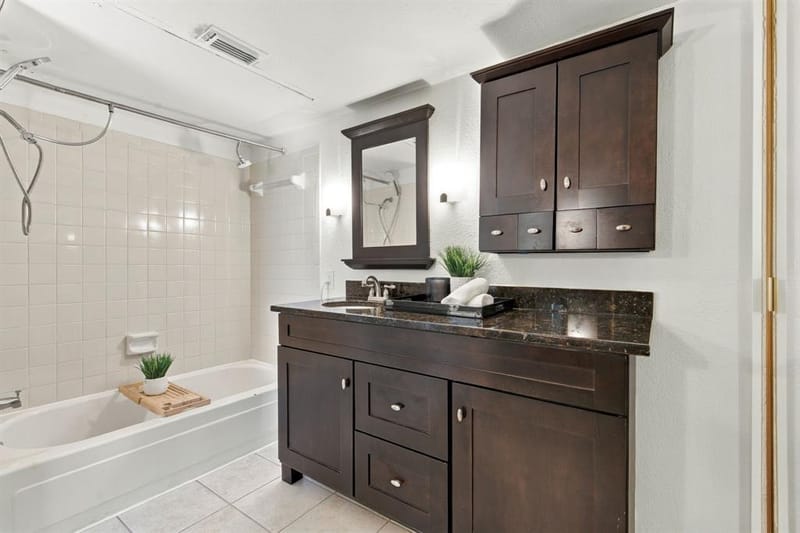 5200 Martel Avenue # 25C, Dallas TX 75206 - Photo 11