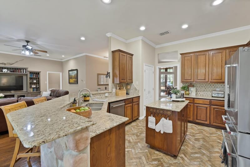 101 Olives Branch, Shady Shores TX 76208 - Photo 10