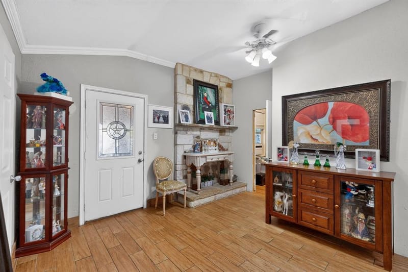 2520 Hillsboro Avenue, Dallas TX 75228 - Photo 6