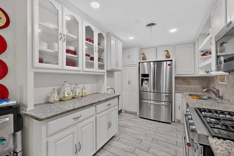2520 Hillsboro Avenue, Dallas TX 75228 - Photo 18