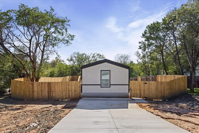 4206 Cortez Court, Granbury TX 76048 - Photo 5