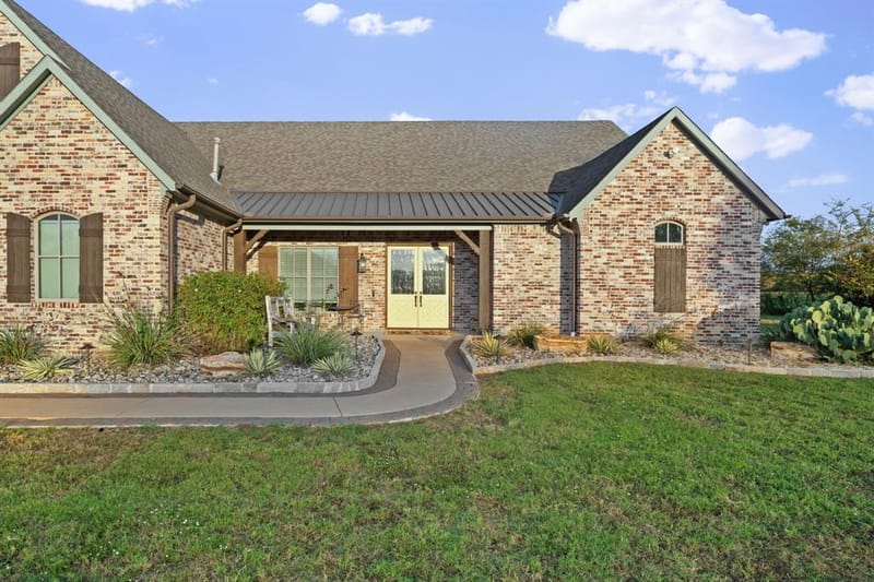 12621 Oak Grove Road S, Burleson TX 76028 - Photo 9