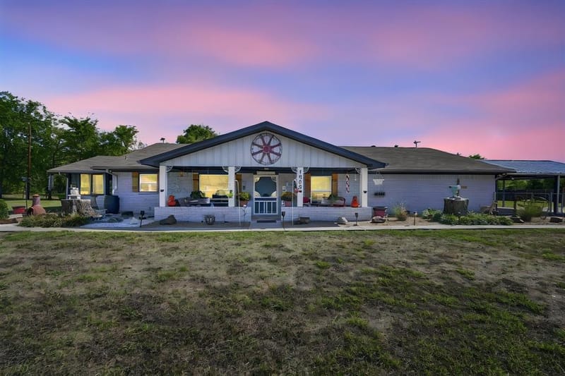 1309 W Madison Street, Ennis TX 75119 - Photo 2