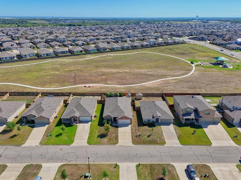 2912 Brosnan Road, Waco TX 76655 - Photo 6