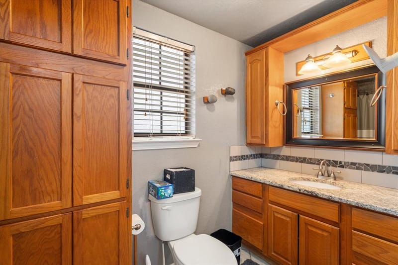 424 Lagoon Drive, Gun Barrel City TX 75156 - Photo 6