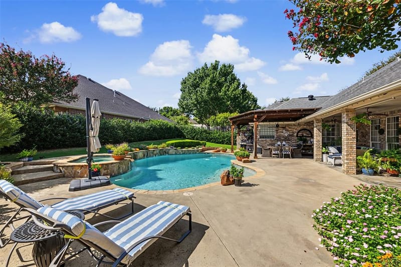 8955 Leslie Court, Benbrook TX 76126 - Photo 33