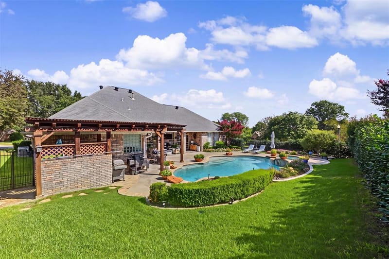 8955 Leslie Court, Benbrook TX 76126 - Photo 37