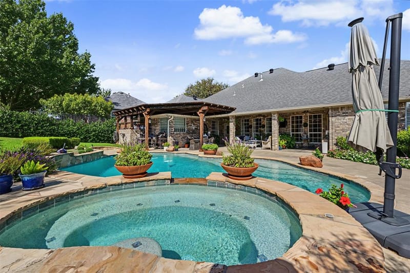 8955 Leslie Court, Benbrook TX 76126 - Photo 35