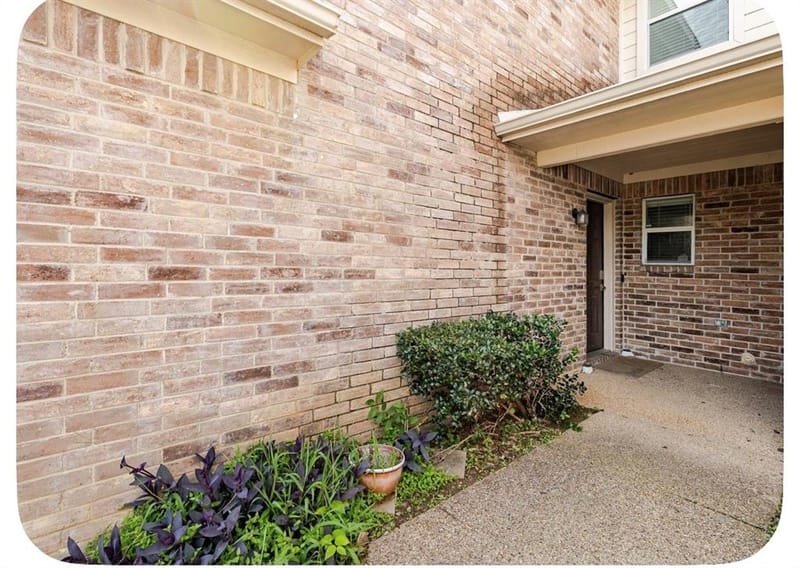 2330 Kingsway Drive, Arlington TX 76012 - Photo 4