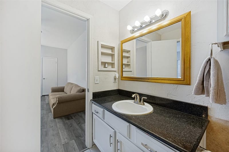 5550 Spring Valley Road # C21, Dallas TX 75254 - Photo 19