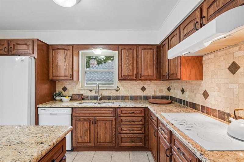 4609 Lester Drive, Arlington TX 76016 - Photo 13