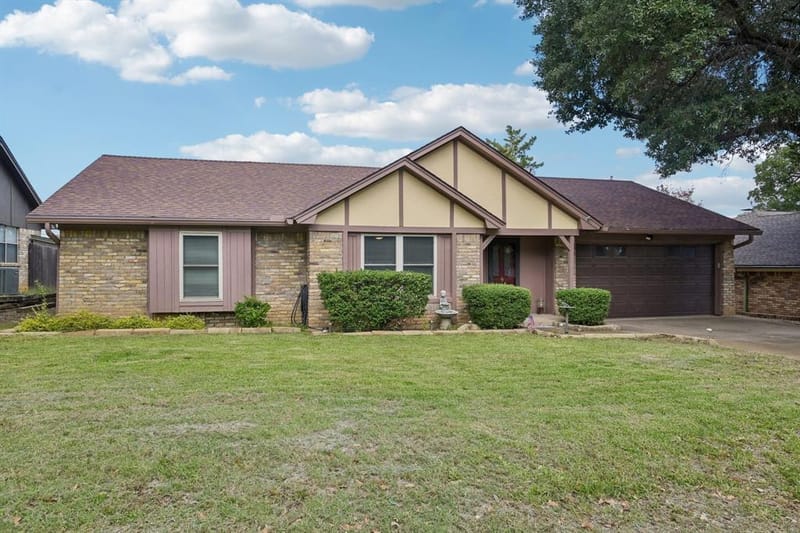 4609 Lester Drive, Arlington TX 76016 - Photo 3