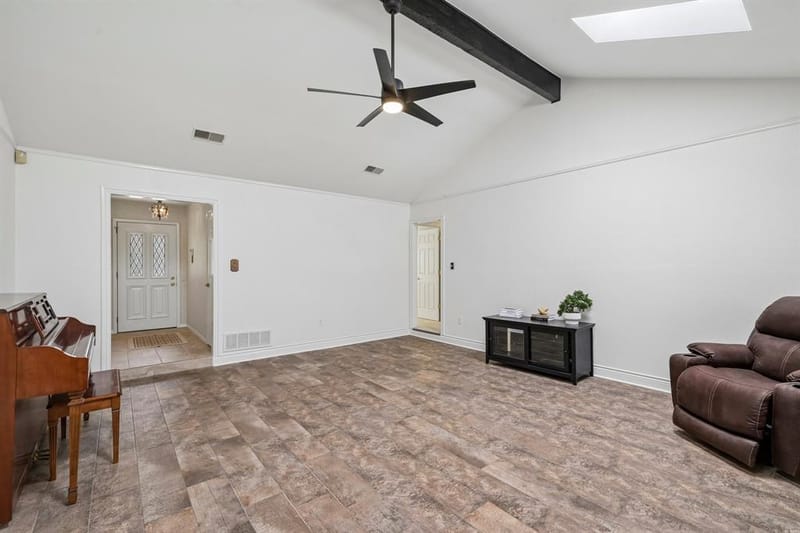 4609 Lester Drive, Arlington TX 76016 - Photo 8