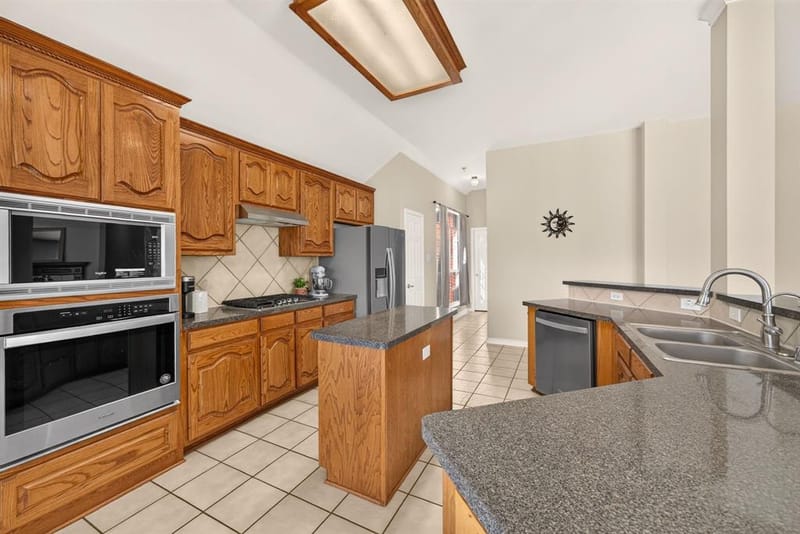 9150 Bastille Way, Frisco TX 75033 - Photo 11