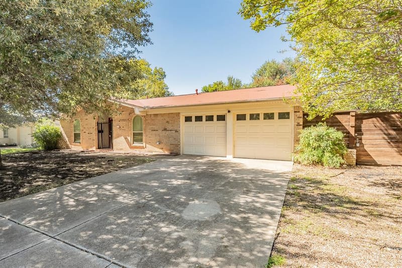 5216 Wentworth Street, Fort Worth TX 76132 - Photo 2