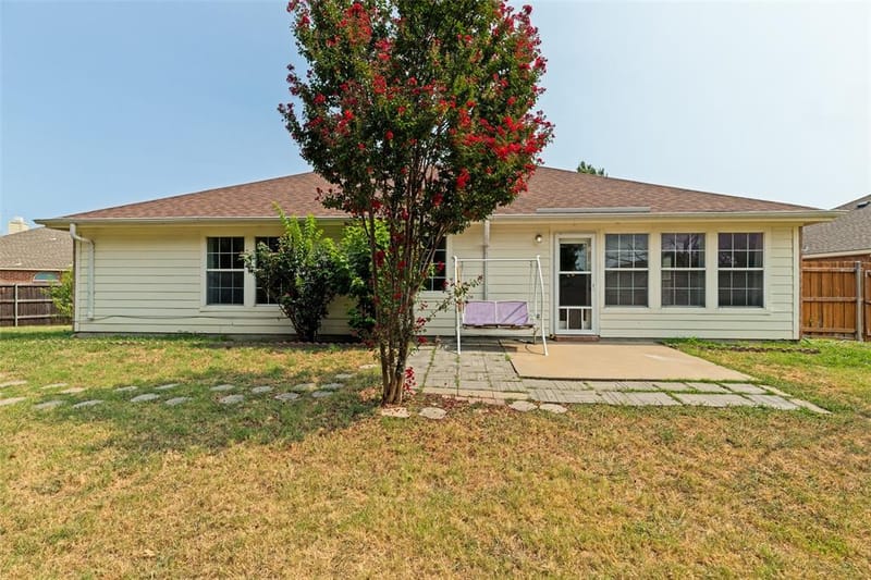 1412 Sleepy Hollow Drive, Allen TX 75002 - Photo 4