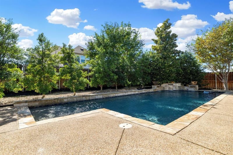1049 Mesa Crest Drive, Fort Worth TX 76052