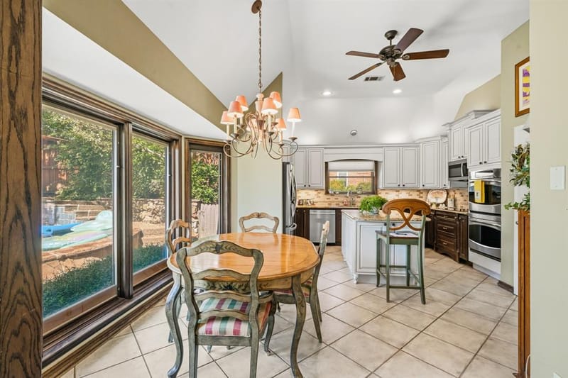 2104 Emerald Lake Drive, Arlington TX 76013 - Photo 13