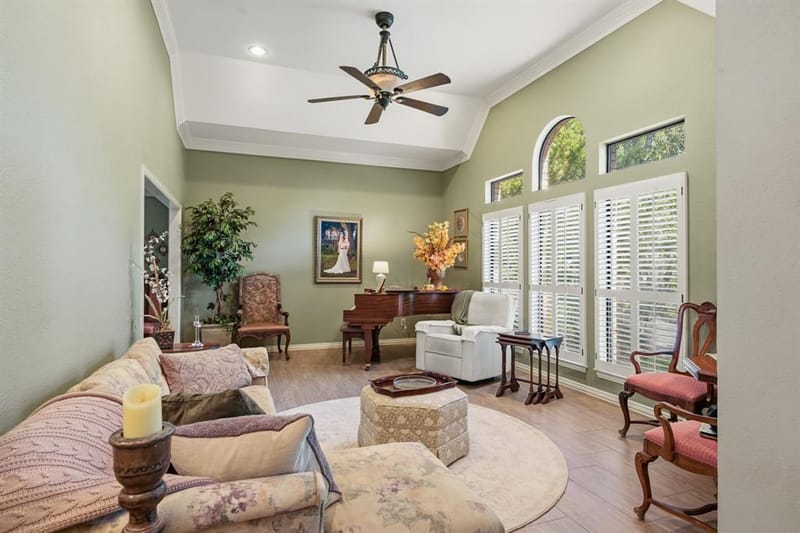 2104 Emerald Lake Drive, Arlington TX 76013 - Photo 7