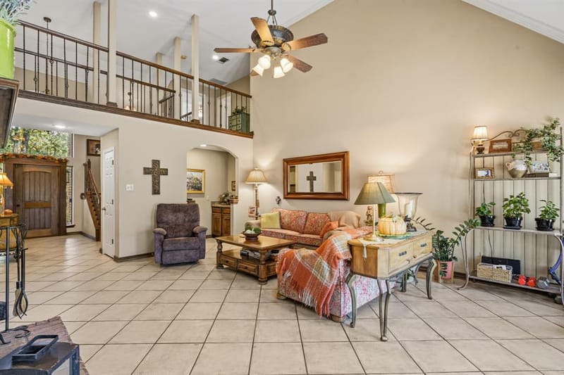 2104 Emerald Lake Drive, Arlington TX 76013 - Photo 9