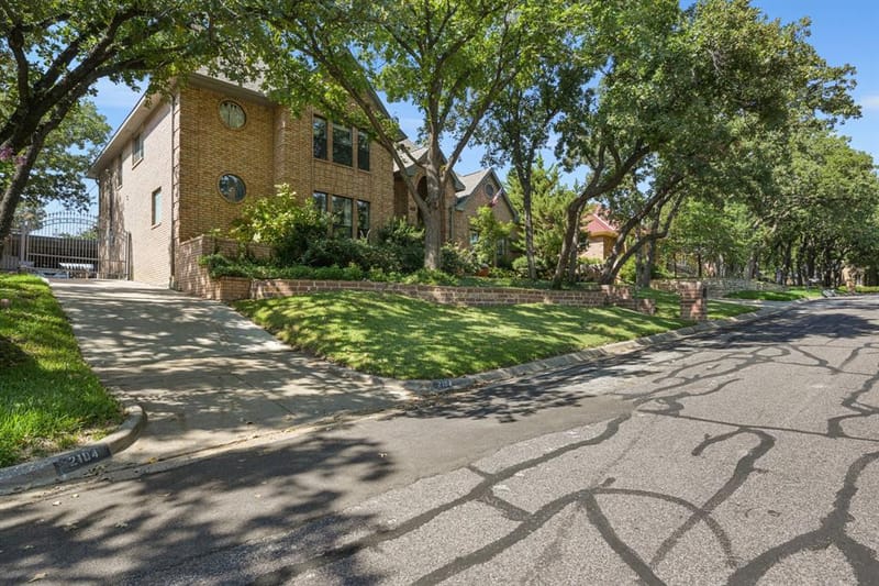 2104 Emerald Lake Drive, Arlington TX 76013 - Photo 34