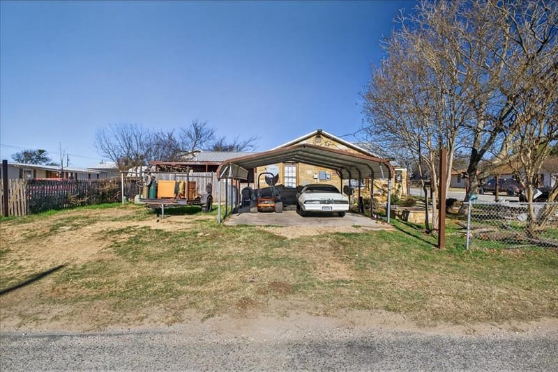 1310 N Estes Street, Stephenville TX 76401 - Photo 5