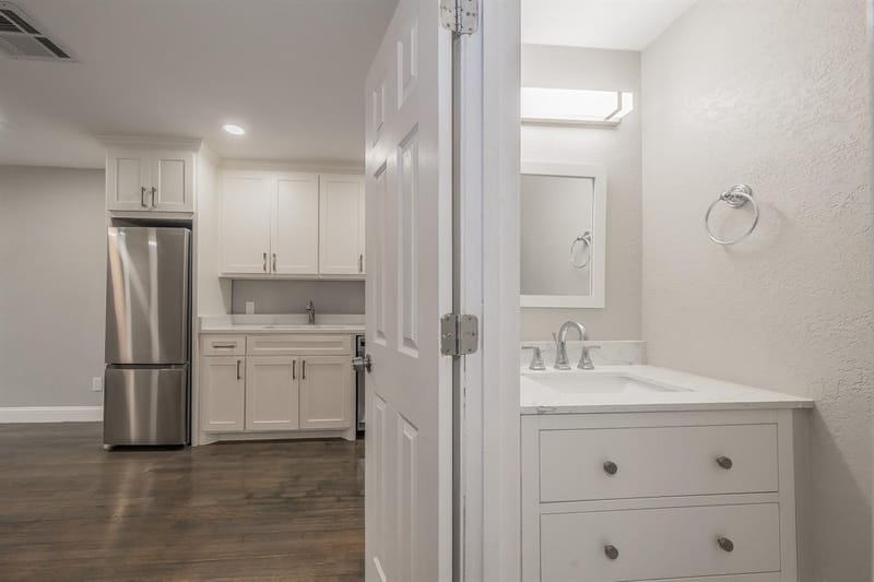 5757 Martel Avenue # B08, Dallas TX 75206 - Photo 8