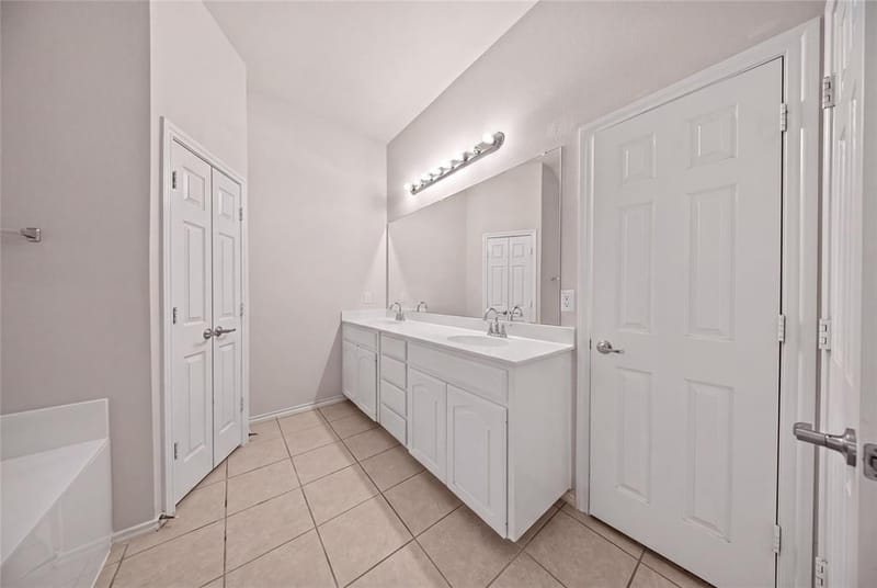 7043 Granville Court, Dallas TX 75249 - Photo 23