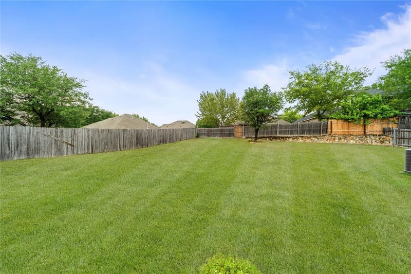 7043 Granville Court, Dallas TX 75249 - Photo 27