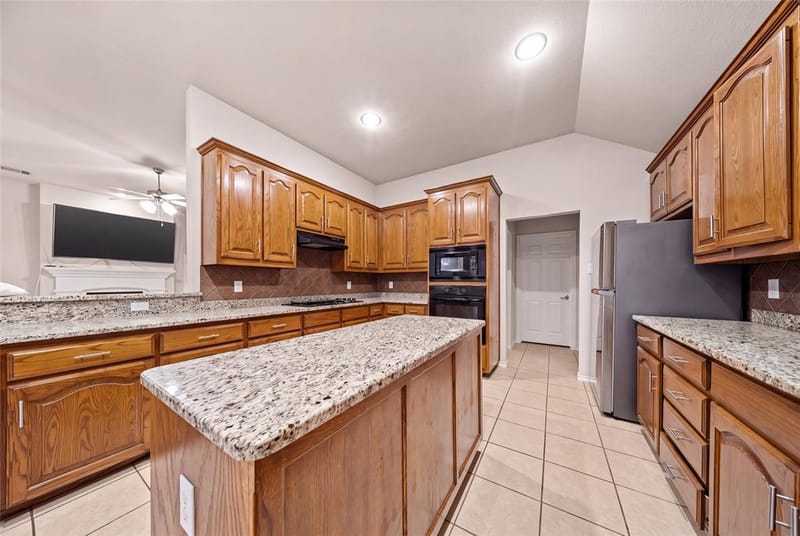 7043 Granville Court, Dallas TX 75249 - Photo 12